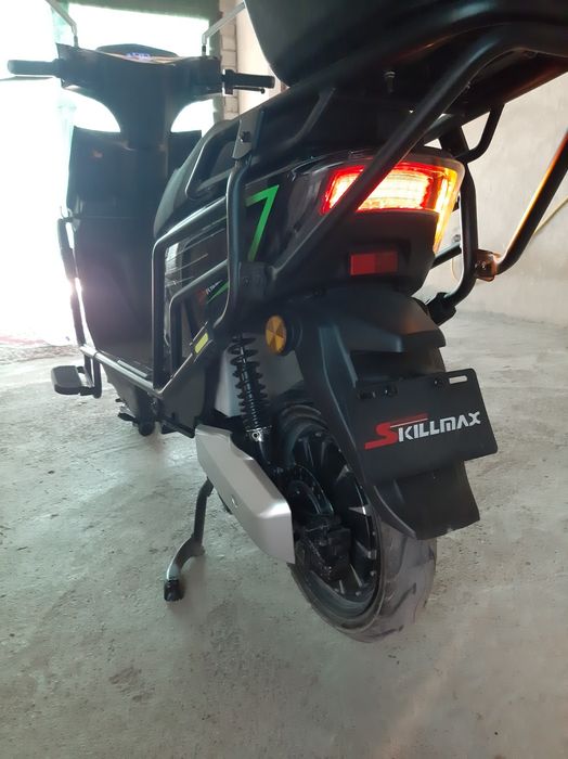 Skuter Skillmax Spartvinniy