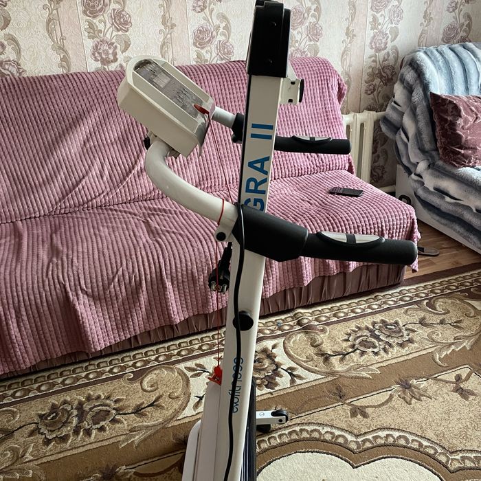 Продам беговую дорожку