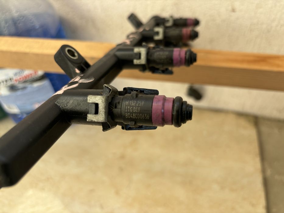 Injectoare Siemens Deka  renault scenic 3  1.6 16 v. Benzină euro 5