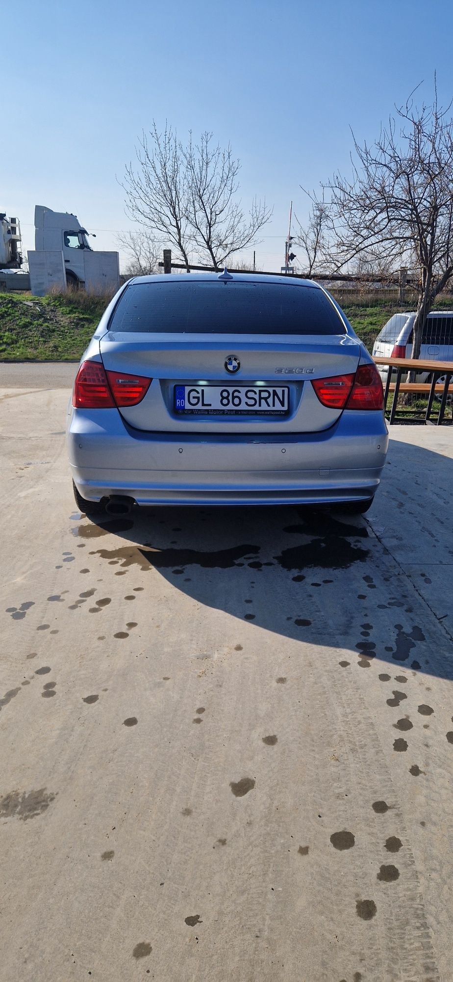 Vând Bmw E90 seria 3 facelift