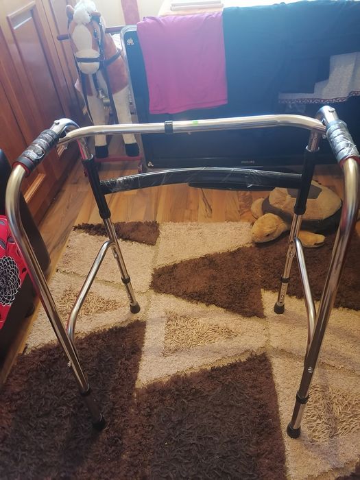 Cadru metalic medical (nou în folie)