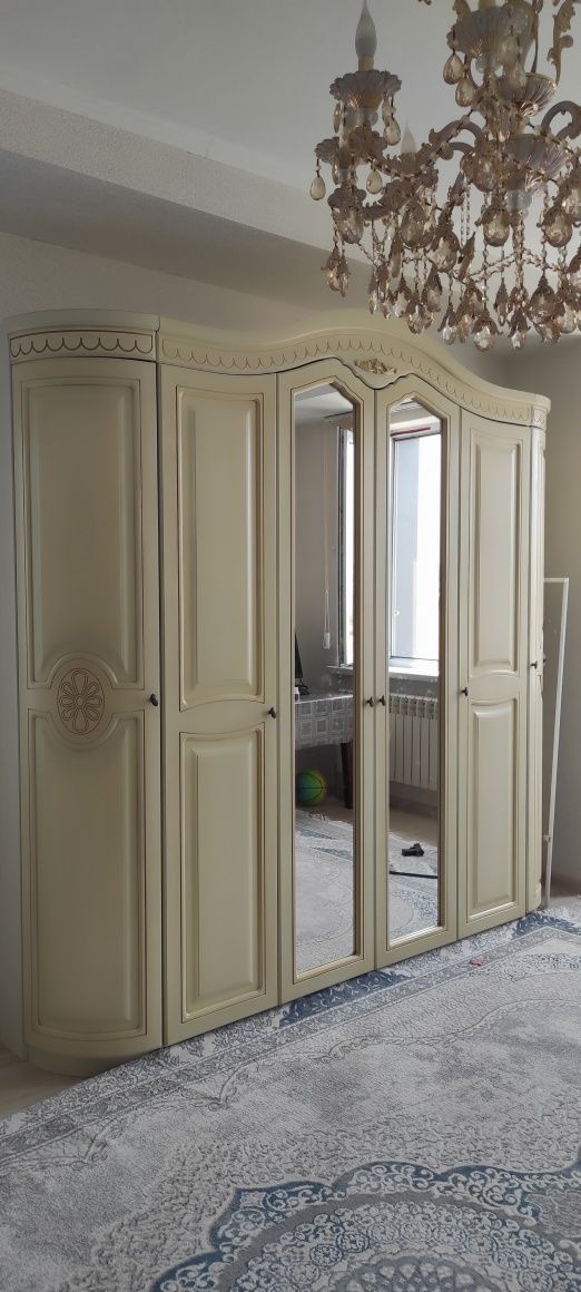Шкаф б/у в хорошем качестве