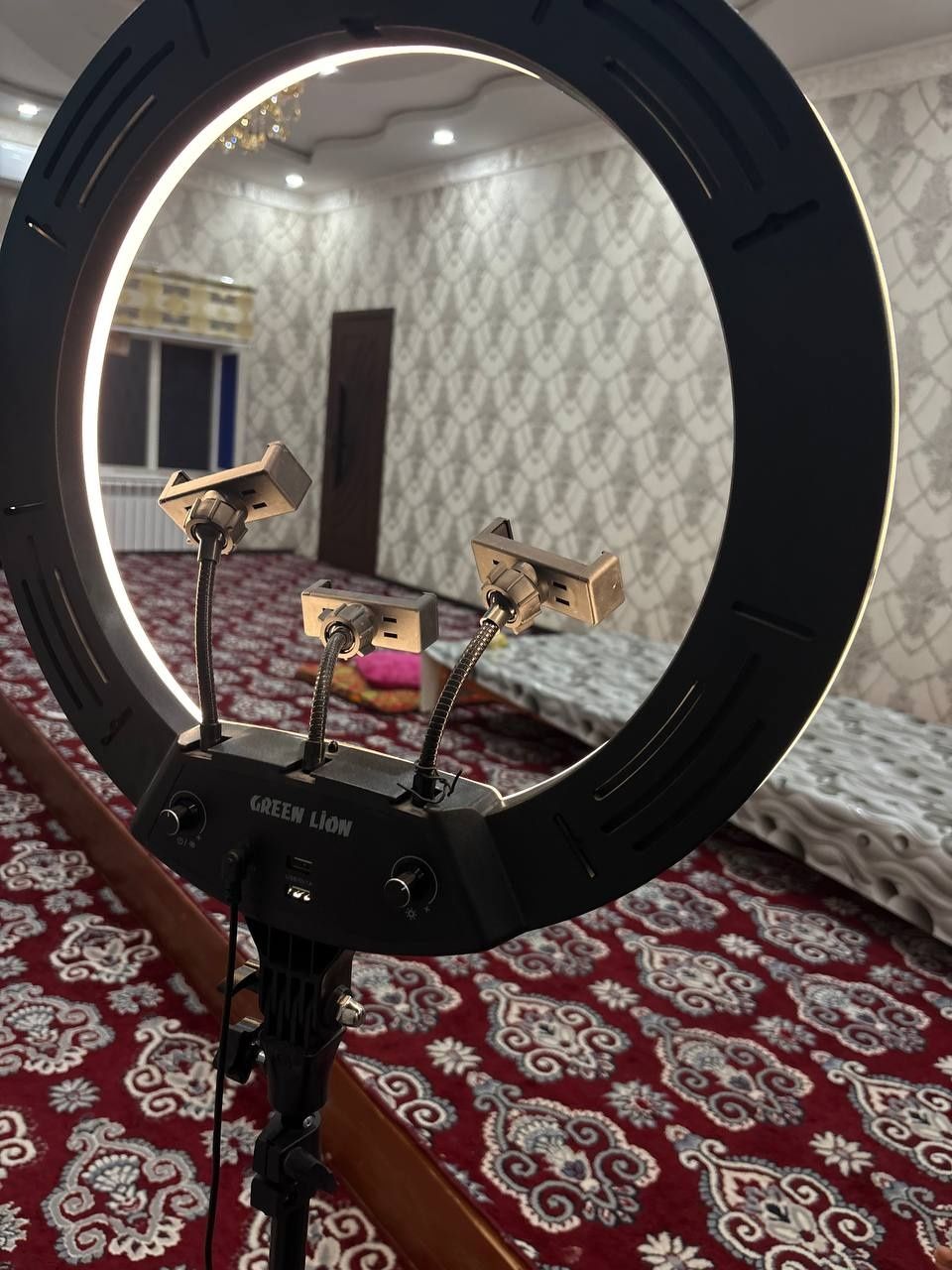 Led lampa sotiladi srochniy 450ming som