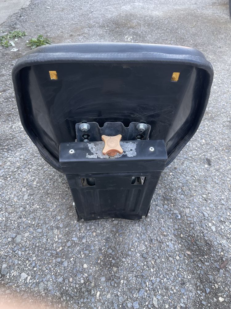 Scaun universal utilaj / tractor stare buna