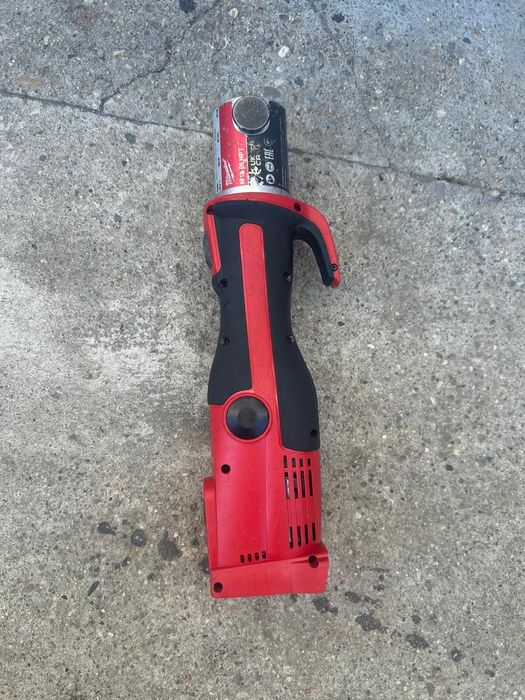 Presa sertizat Milwaukee M18 BLHPT 2024