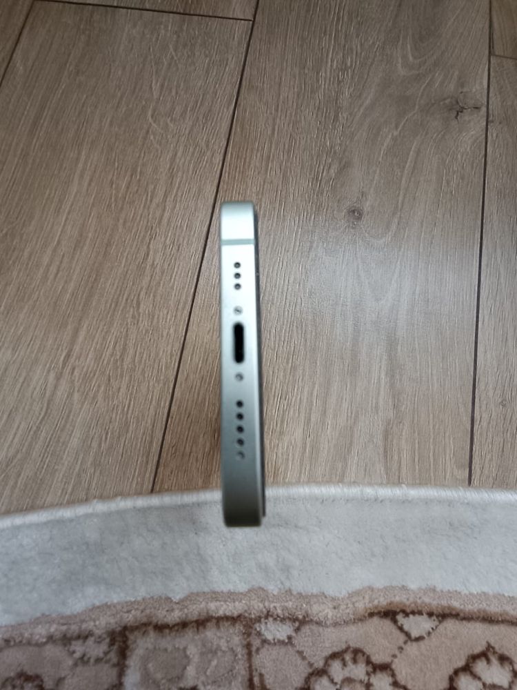 iPhone 12 128 Гб в отличном состоянии. Не ремонтировался!