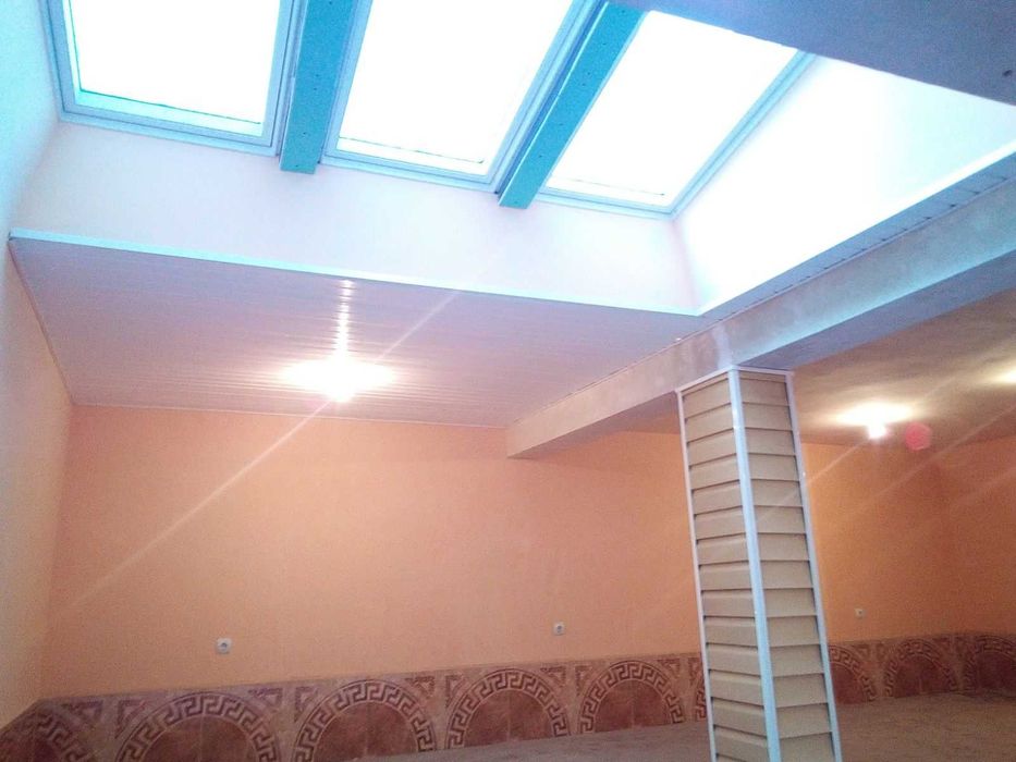 Дава се под наем Магазин в Варна, Колхозен пазар - 106 кв.м за 510 € - Снимка #2