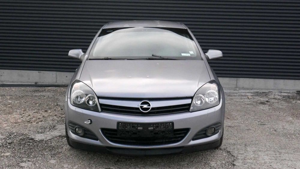 Opel Astra H 2004-2010 НА ЧАСТИ В ОПИСАНИЕТО