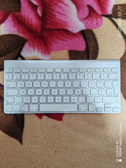 Tastatura ultraslim wireless