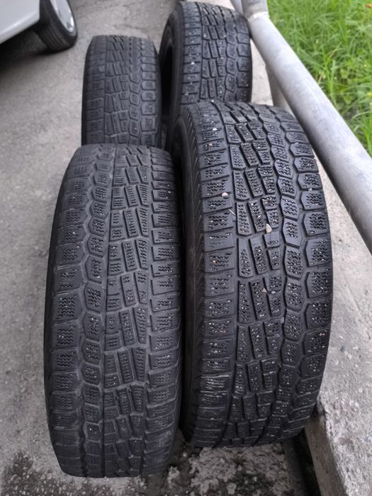 Зимние шины 185/65/R15