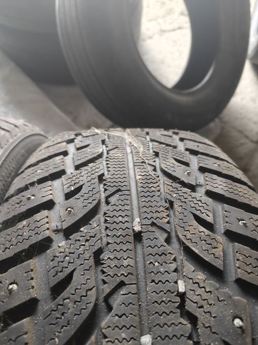 Продам зимнию резину шипы + липучка land cruiser 200