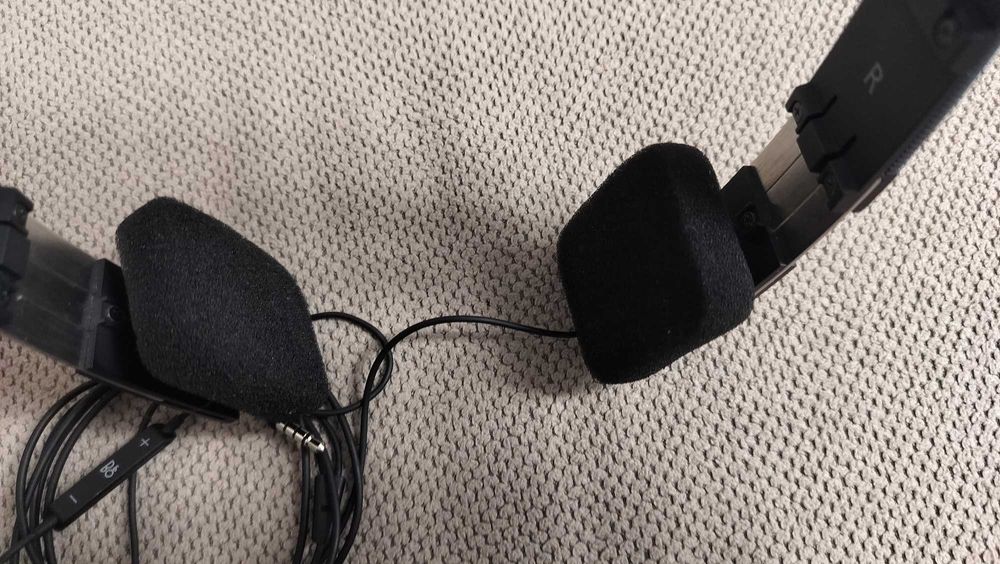 Casti on ear Bang & Olufsen Form2 Black