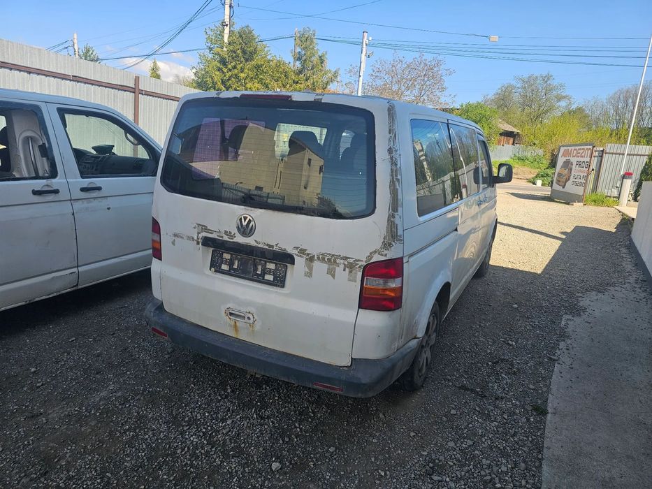Dezmembrez VW Transporter T5 1.9 AXC 63KW  și 2.5 AXD 2004