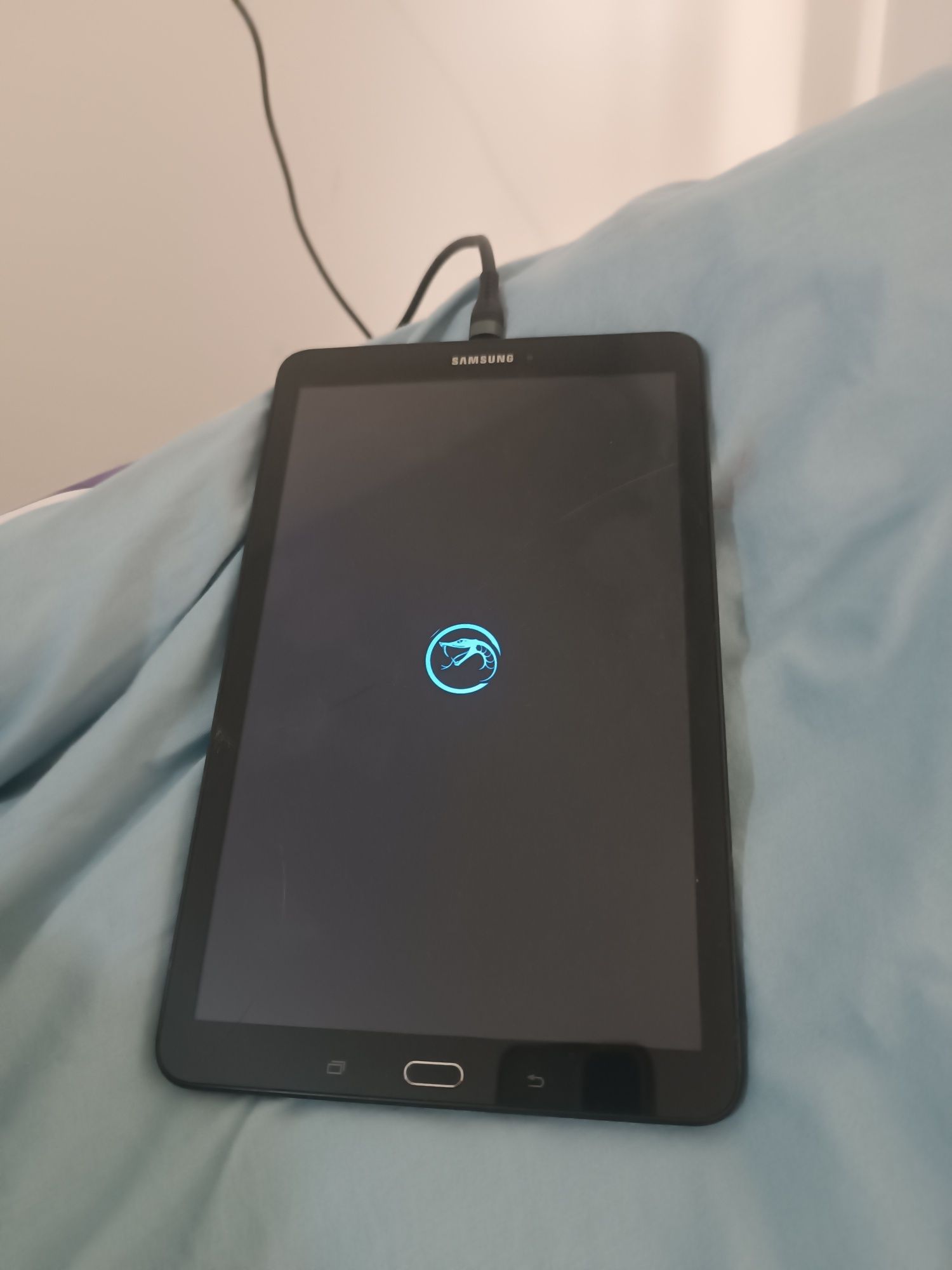 Samsung Tab E sotiladi