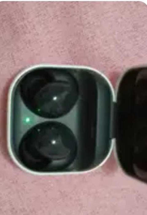 Наушники в отличном состоянии