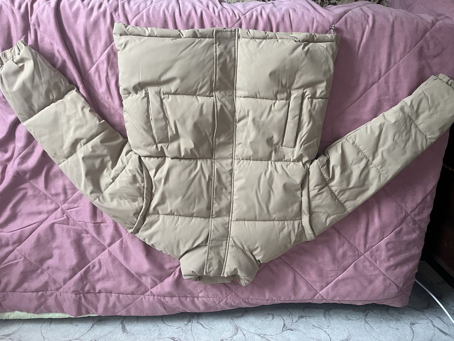 зимняя куртка совершенно новая