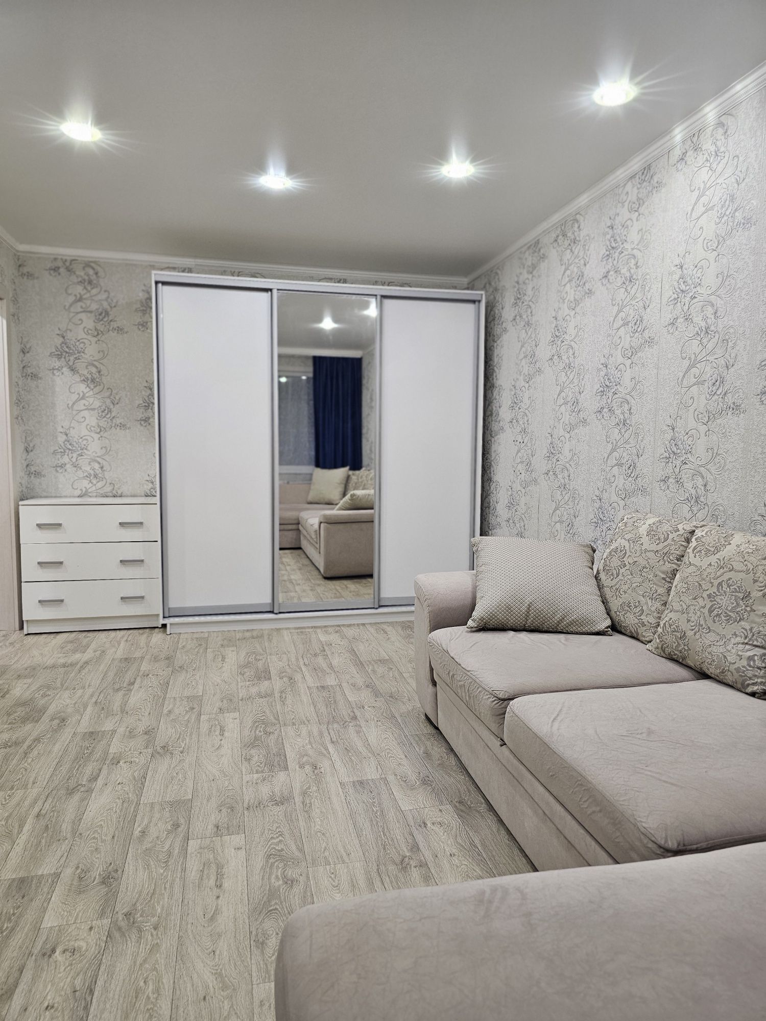 Продам 1 комнатную квартиру в центре