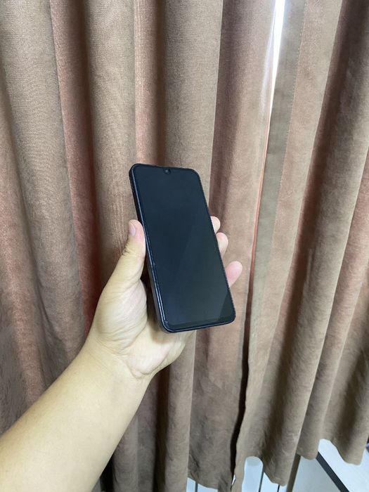 Samsung Galaxy A16 128/4 aybi ozgina palasa bor tel vakum ochilgan.