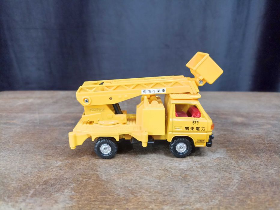 Macheta Tomica Dandy 1:43, Mitsubishi Canter