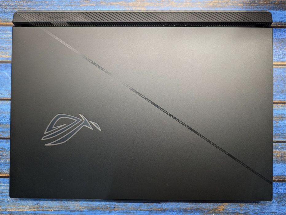 Asus Rog Strix g18, 14900hx, 4090, 32gb, 2tb