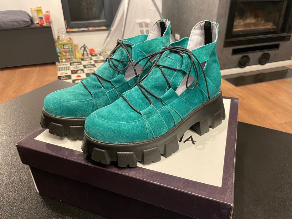 Ghete de toamna model unicat din piele 38