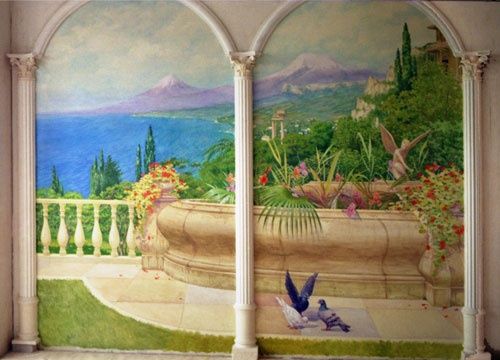 Рисую на стене картины