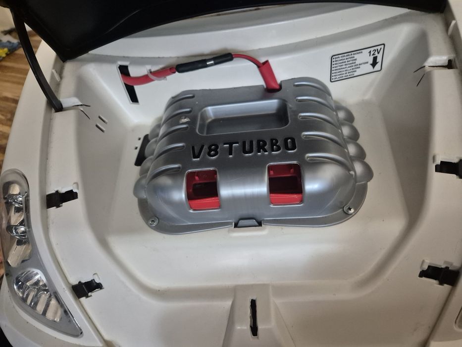 Masinuta electrica exterior