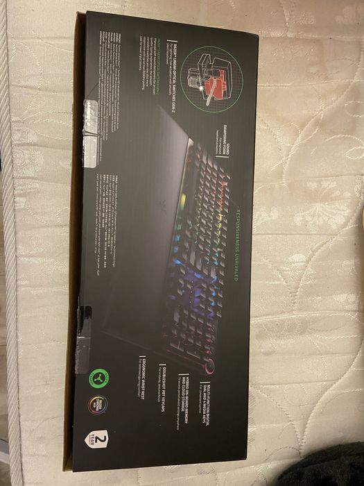 Tastatura Gamin Razer Huntsman V2