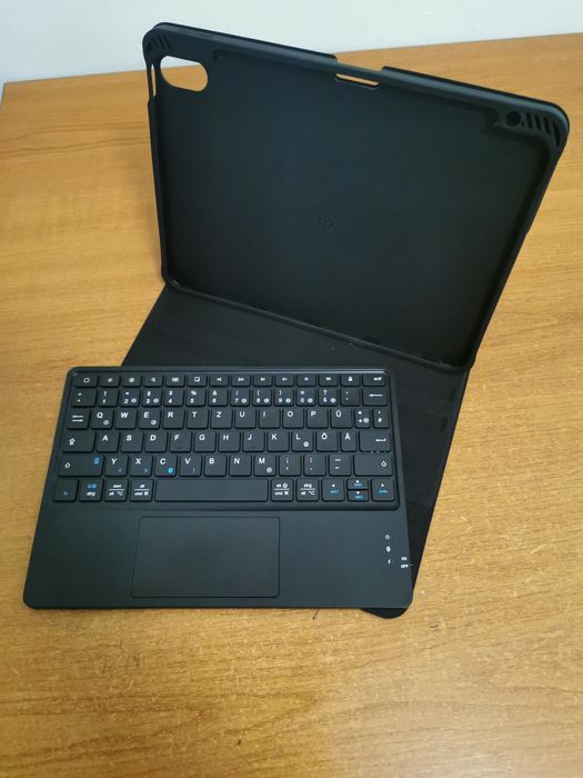 Husa ipad 11 " / 10,9"  Bluetooth cu tastatură magnetica
