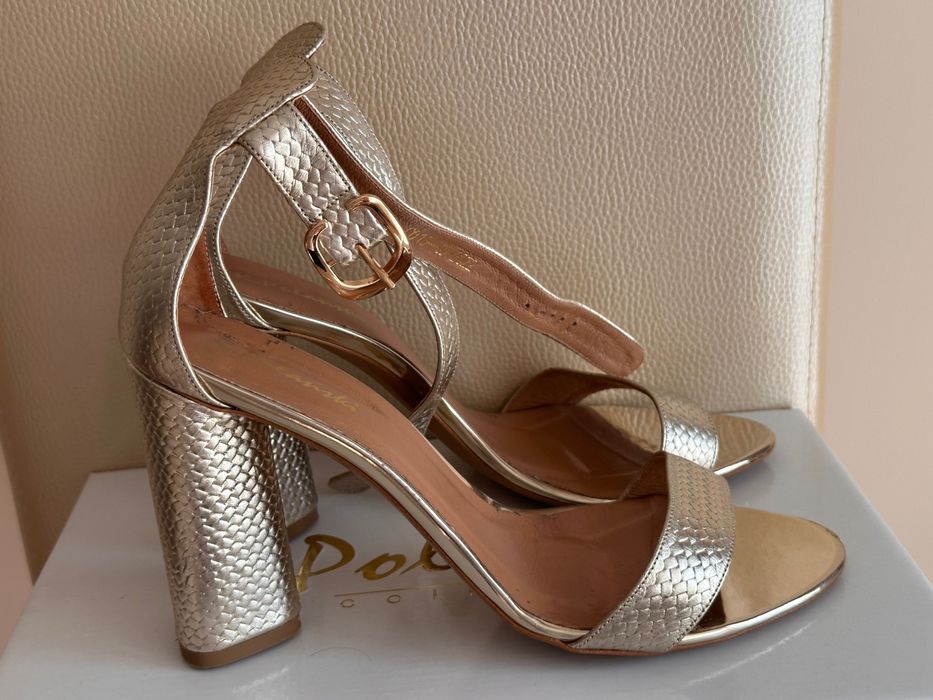 Златни сандали R. Polanski