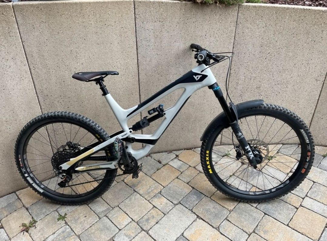 Ендуро велосипед YT Capra Carbon Frame Pro  XL