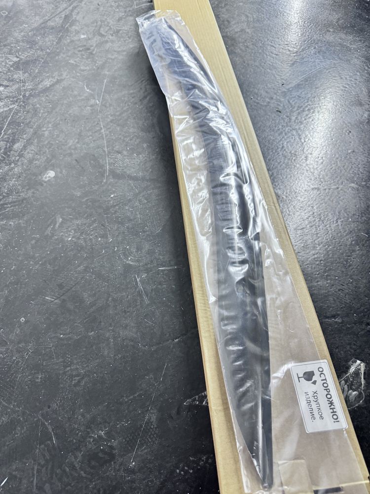 Kia K 5 vetrovik shafyor tomon yoq. Yengi