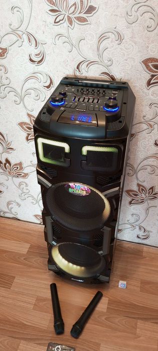 Продам новую Колонку . Мощный Басс