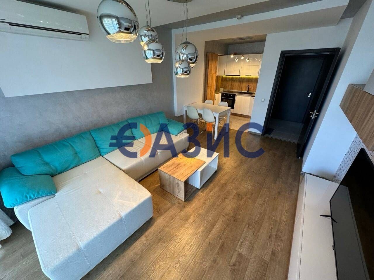 Продава се Двустаен апартамент в Свети Влас - 76 кв.м за 1711 €/кв.м - Снимка #2