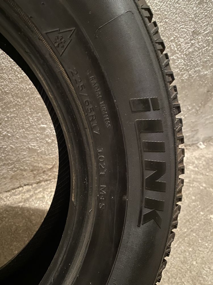 Зимни гуми 225/65/17    DOT 22