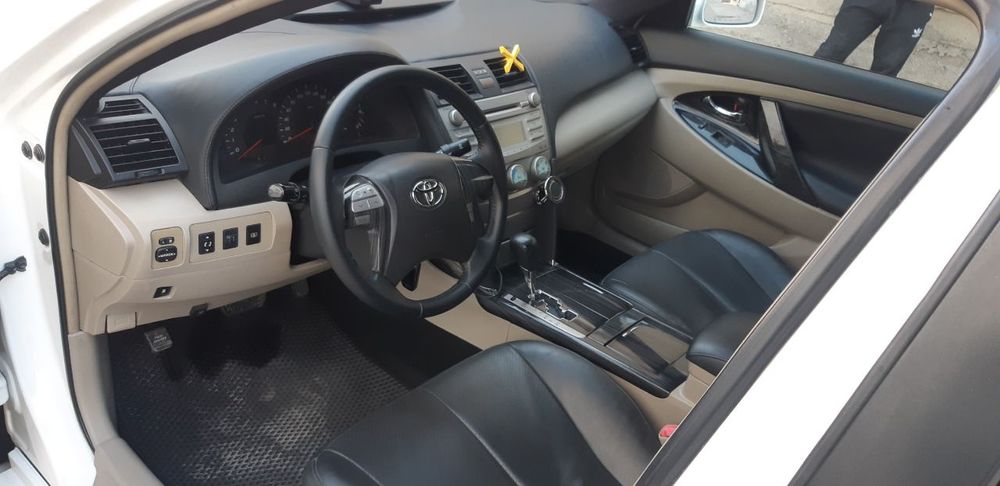 Автомобиль Тойота Камри 40