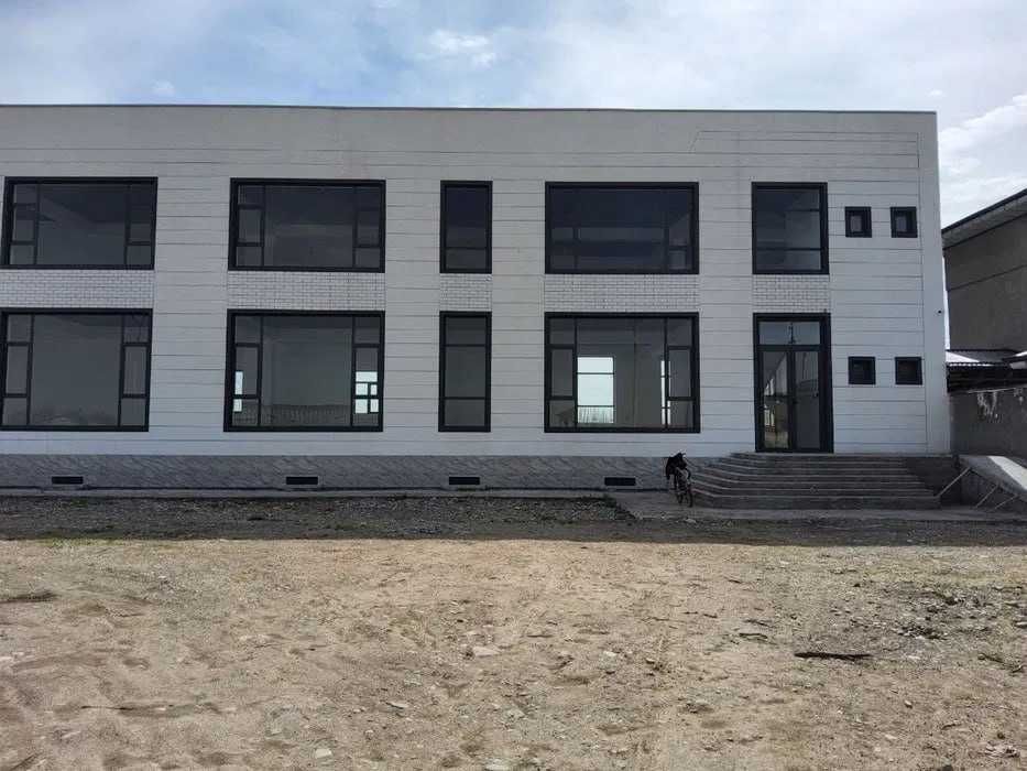Сдаётся в помещение Янгихаятский район, первая линия