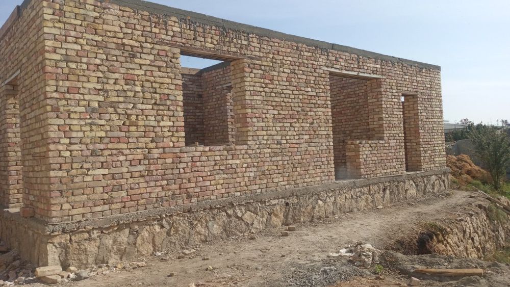 Uchastka sotiladi