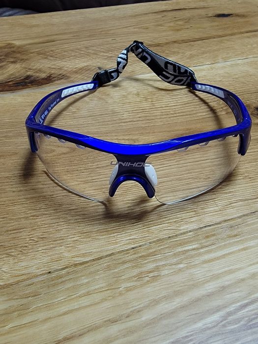 Уникални спортни очила на Unihoc
