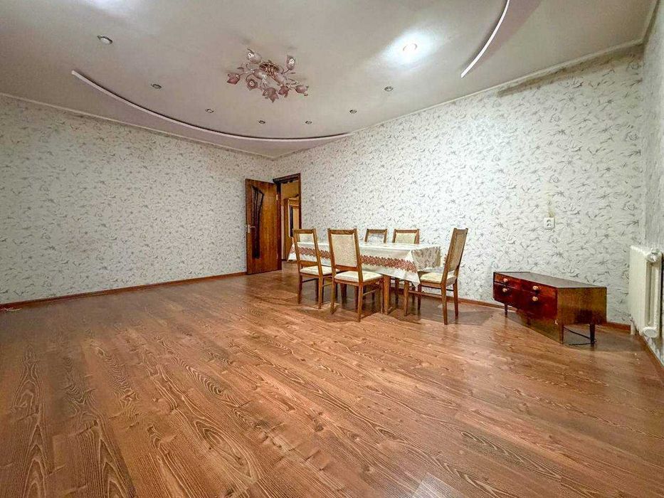 4-х комнатная квартира (лоджия 8 метров) м. Буюк Ипак Йули ID: 4436