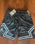 pantaloni scurti jordan