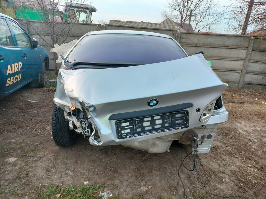 Dezmembrari  BMW 3 (E46)  1998  > 2007 316 i Benzina