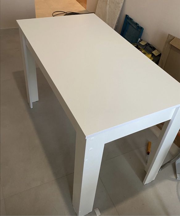 Продаю новый стол в коробке без сборки