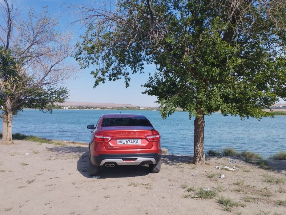 Lada   Vesta kross  1,6