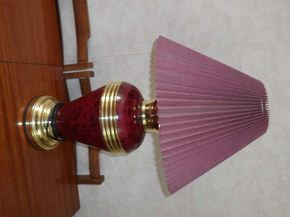 Настольная лампа