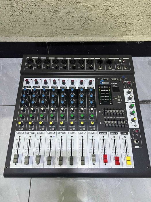 Продам микшерный активный пульт в отличном состоянии