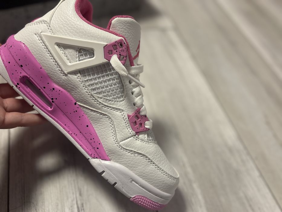 Jordan 4 pink oreo