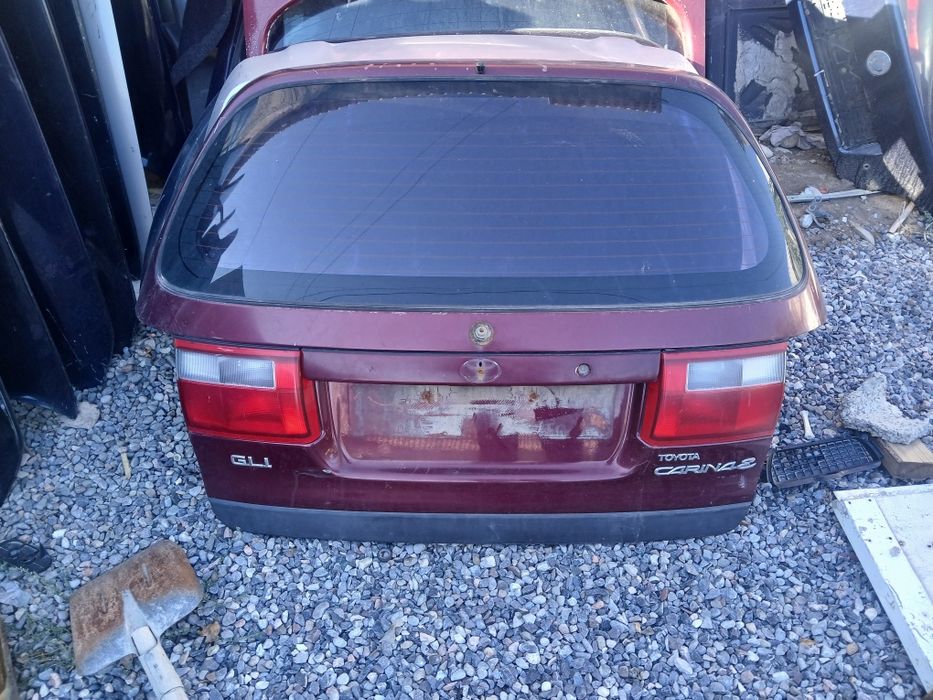 Карина е разбор задный багажник универсал