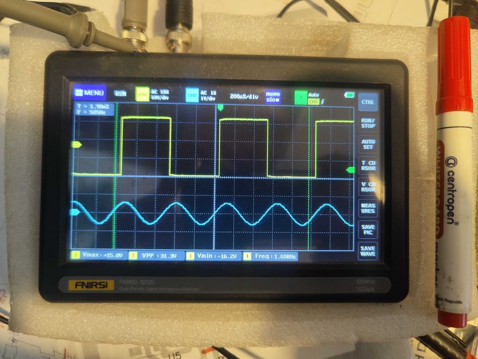 Oscioscop  digital  Ecran 7"  Mare  Tactil   2x100 mhz
