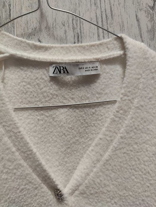 Бяла жилетка zara